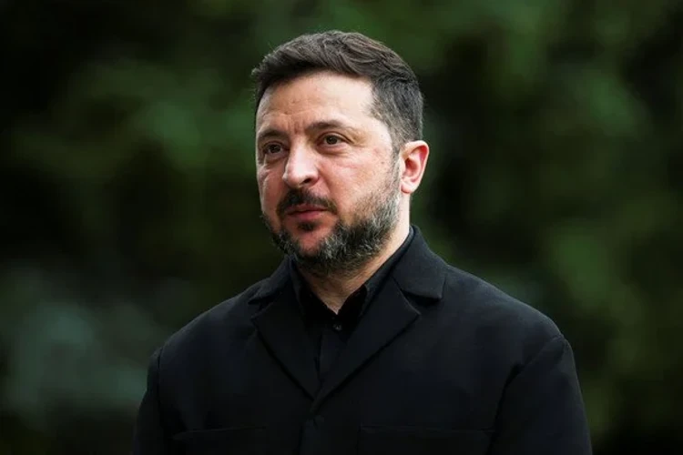 Зеленський підписав закони про воєнний стан і мобілізацію до 31 жовтня