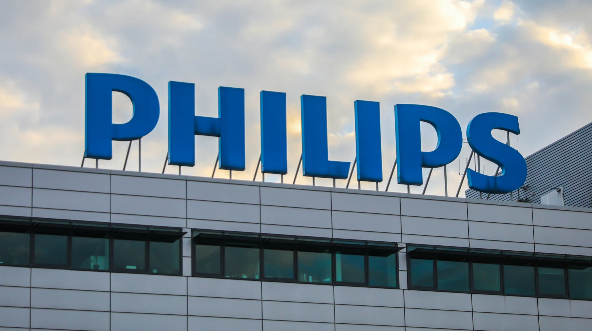 Заява Cl0p про злам 50 компаній: послідовність подій і реакція Shell, Philips, GE та Fiserv