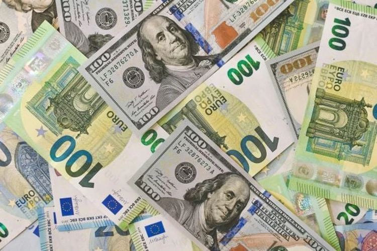 Долар подешевшав, євро та злотий змінилися мінімально: курс НБУ на 20 серпня