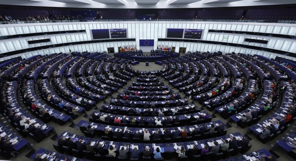 123 євродепутати закликали ЄС розблокувати дискусію щодо 200 млрд євро активів РФ