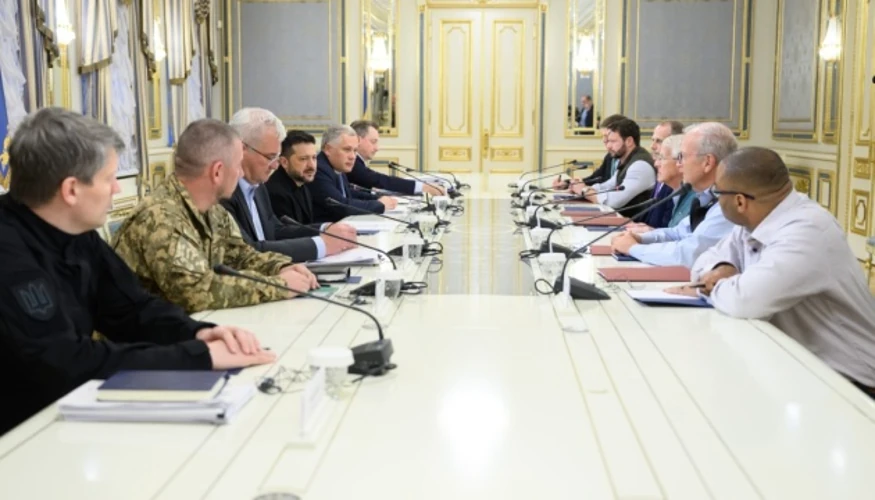 Зеленський у Києві провів переговори з американськими сенаторами під час тривоги